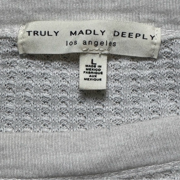 Truly Madly Deeply Cream Waffle Knit Crew Neck Long Sleeve Sweater Size L - Picture 2 of 5